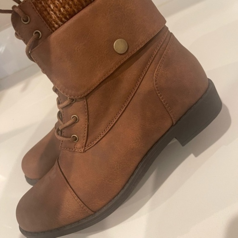 Tan Combat Boots NWOT